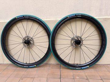 Used 2025 R3 A bike — image 2 of 8
