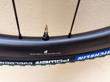 Used 2025 R3 A bike — image 6 of 8