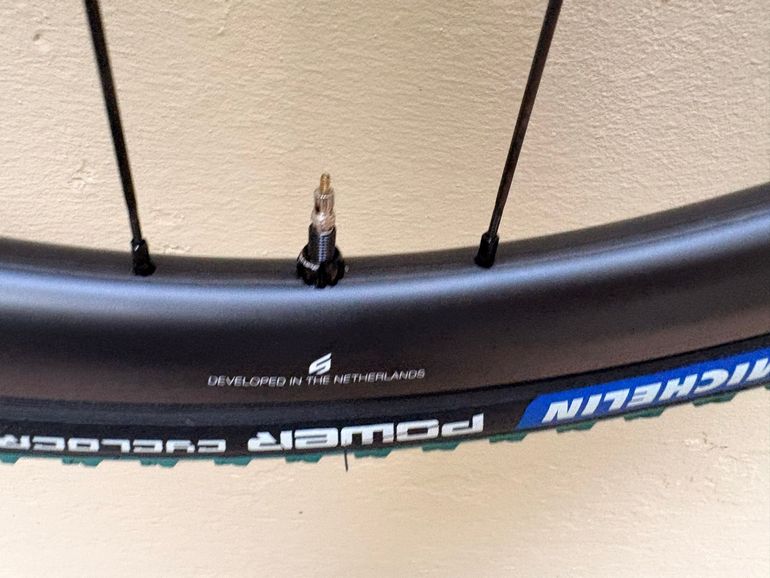 Used 2025 R3 A bike — image 6 of 8