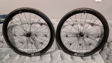 Dt Swiss PRC 1400 700x28 Wheels de segunda mano