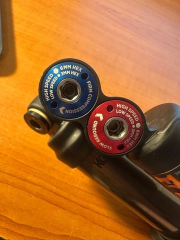 Used Fox FLOAT X2 Factory Rear Shock bike — image 5 of 6