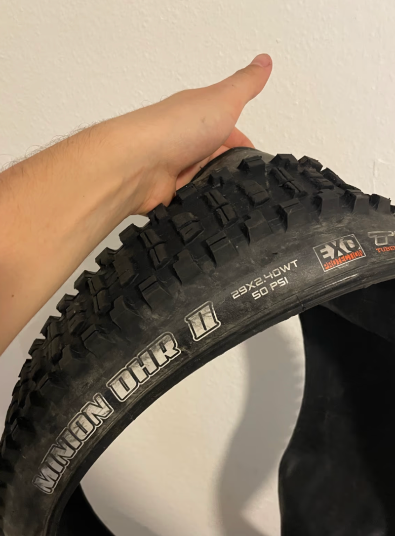 Used Maxxis minion dhr II exo protection 29 x 2.40 Tubeless Ready 2024 Tyres & Tubes