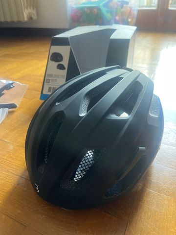 Used 2025 Kite 2.0 Helmet Cycling Accessories