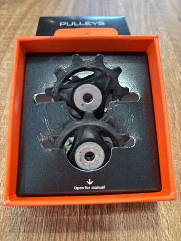 Used 2025 Ultegra Roldanas Drivetrain & Pedals