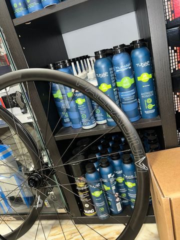 Used Velomann Ruote Palladium 33mm carbonio bike — image 2 of 6
