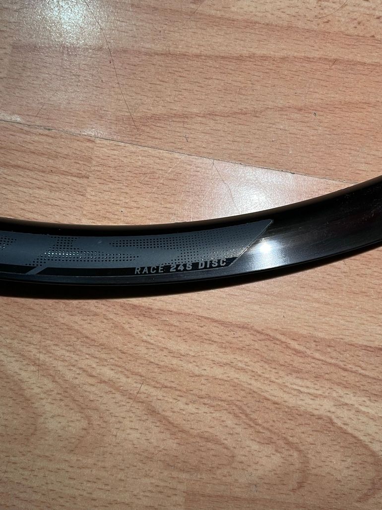 Used Syncros Race 24s Disc bike — image 2 of 3
