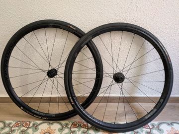 Käytetty Bontrager Comp 25 Wheels
