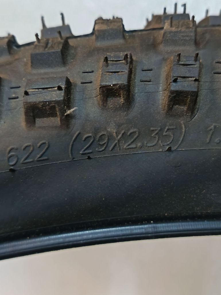 Used Schwalbe Nobby Nic 29x2.35 2025 bike — image 4 of 5