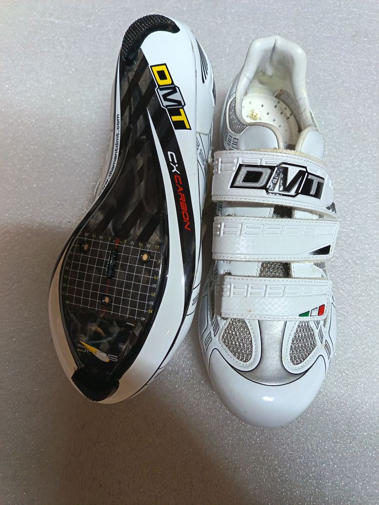 Used Dmt Radial Carbone 2025 bike — image 2 of 5