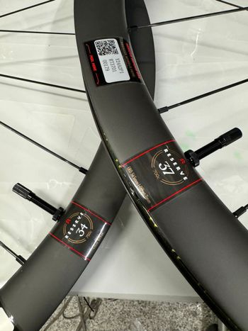 Used RESERVE WHEELS 34|37 TA 2024 bike — image 2 of 4