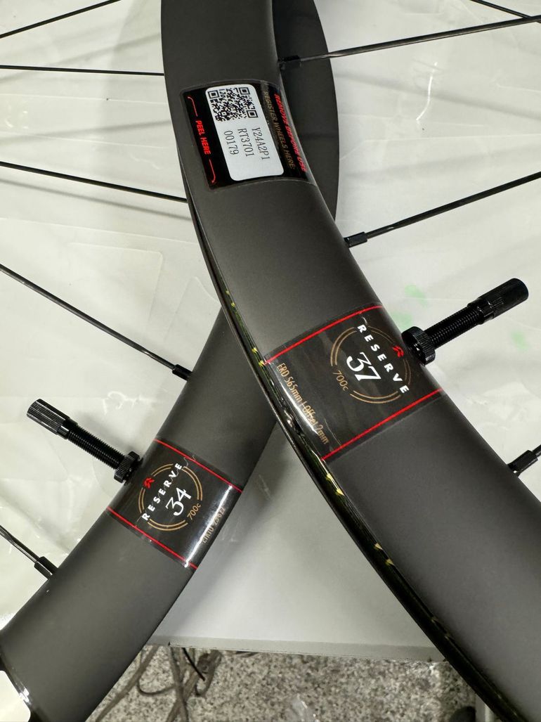 Used RESERVE WHEELS 34|37 TA 2024 bike — image 2 of 4
