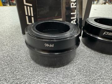 Gebrauchtes 2026 PF30 DUB Bottom Bracket Drivetrain & Pedals
