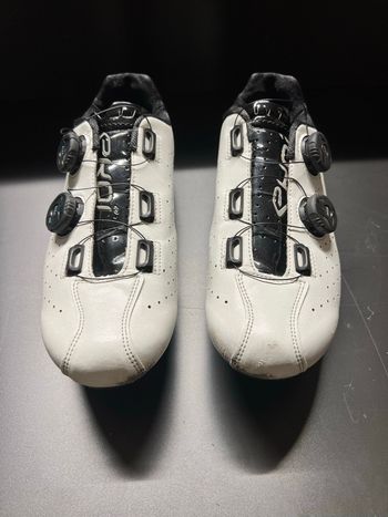 Used 2023 Ekoi r4 bike — image 4 of 5