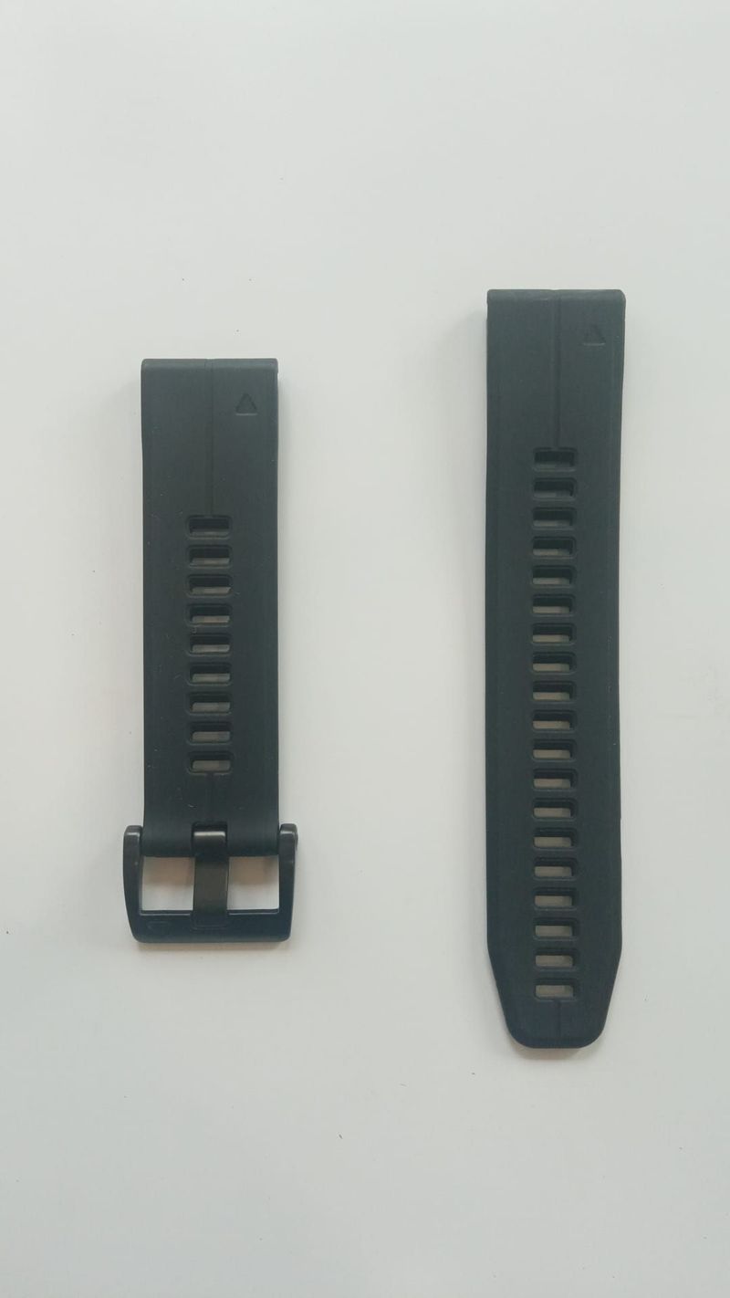 Used Garmin QuickFit 22mm Electronics