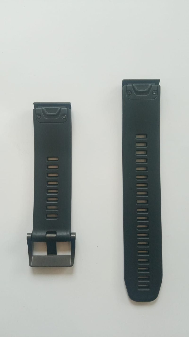 Used Garmin QuickFit 22mm Electronics