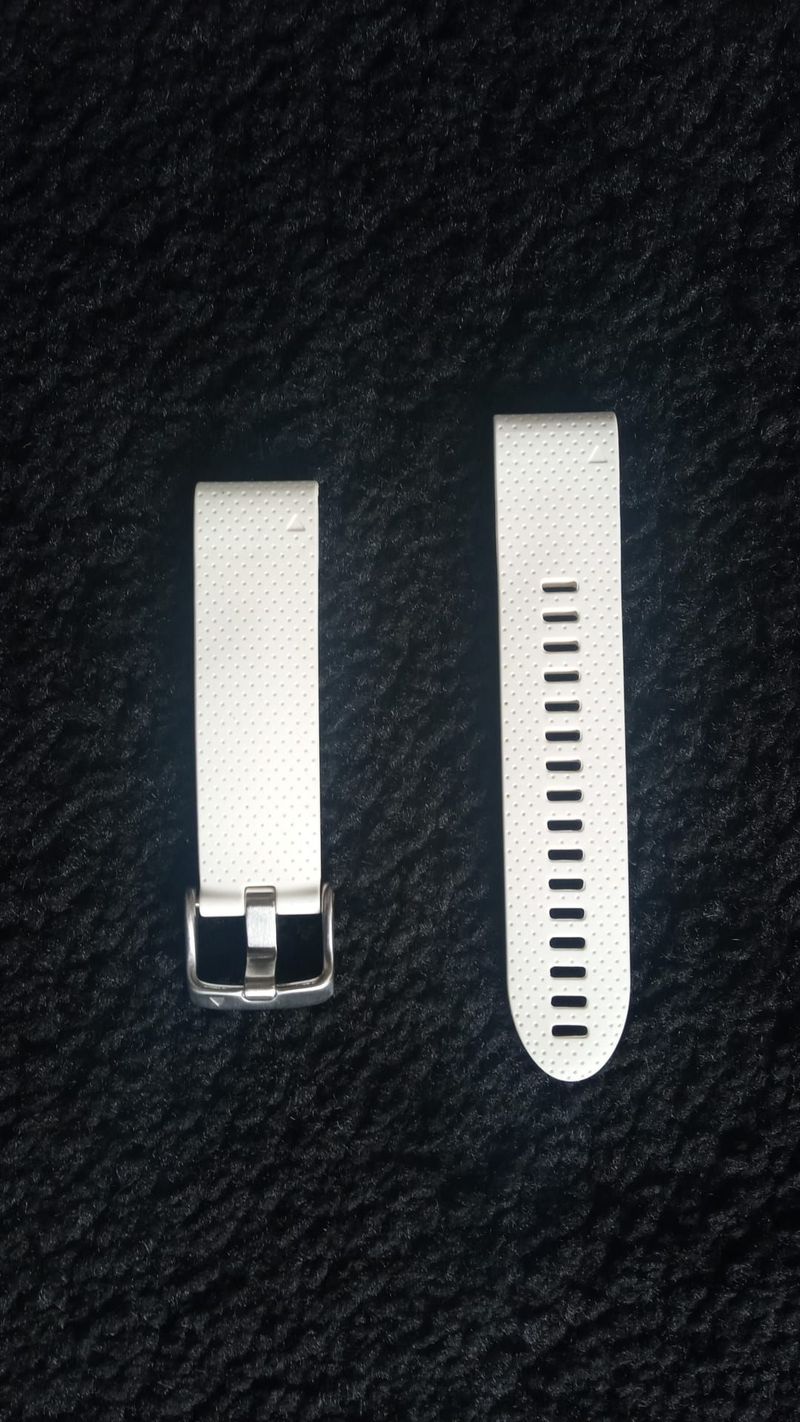Used Garmin QuickFit 20mm Electronics