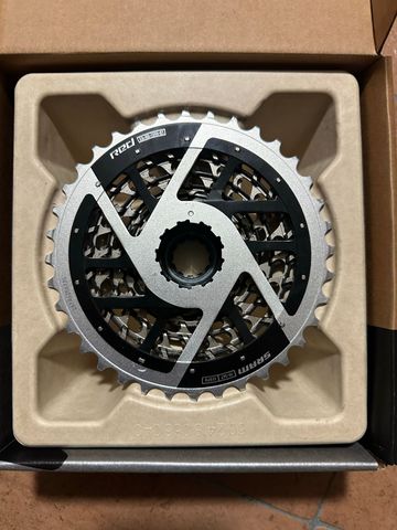 Used 2025 Red E1 10/36 Cassette bike — image 3 of 6