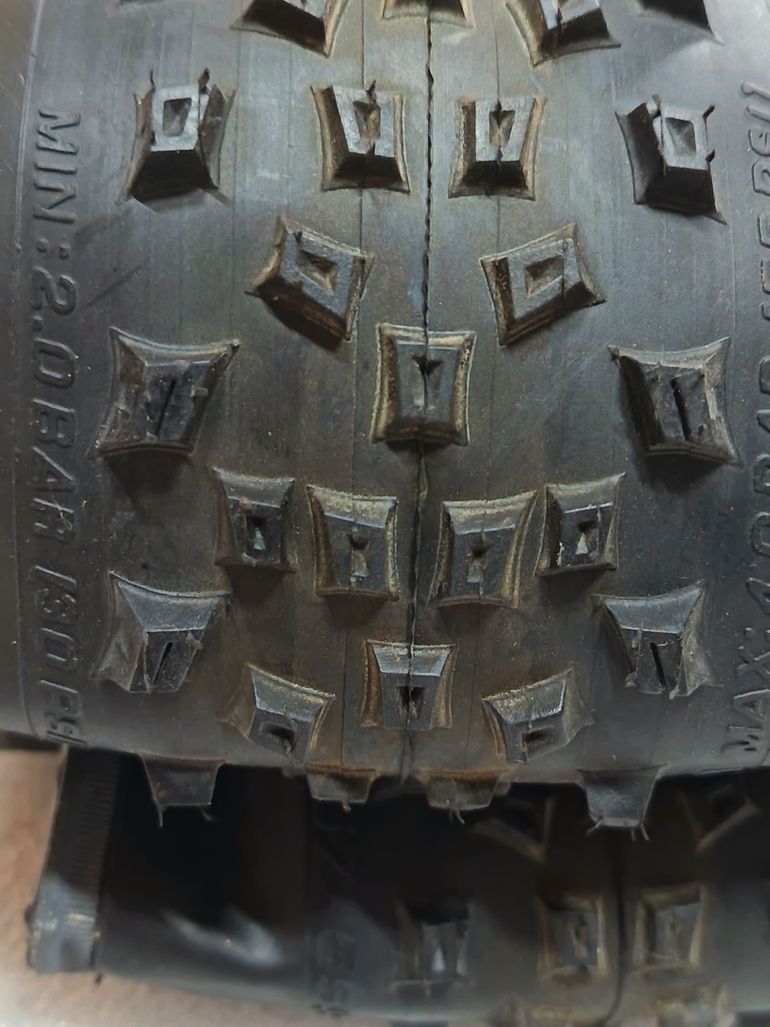 Used Schwalbe VTT Rocker Ron 26x2.25 bike — image 4 of 4