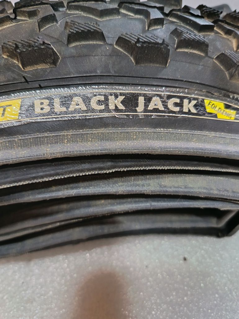 Used Schwalbe VTT Black Jack Folding 26x2.10 bike — image 1 of 4