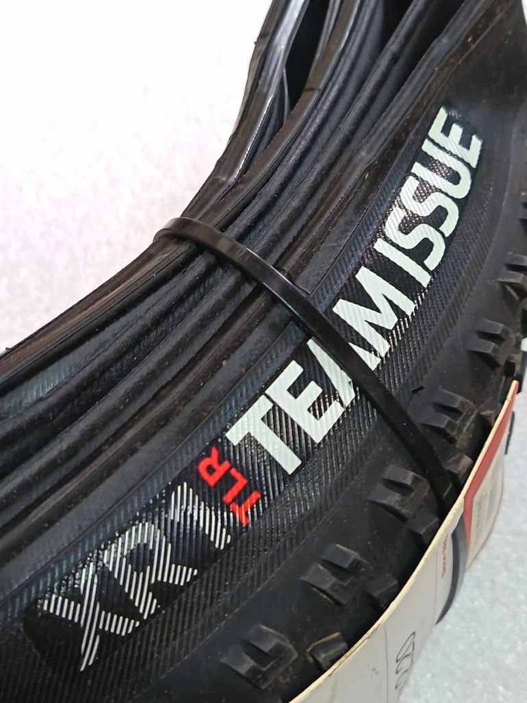 Used Bontrager XR1 TLR bike — image 3 of 3