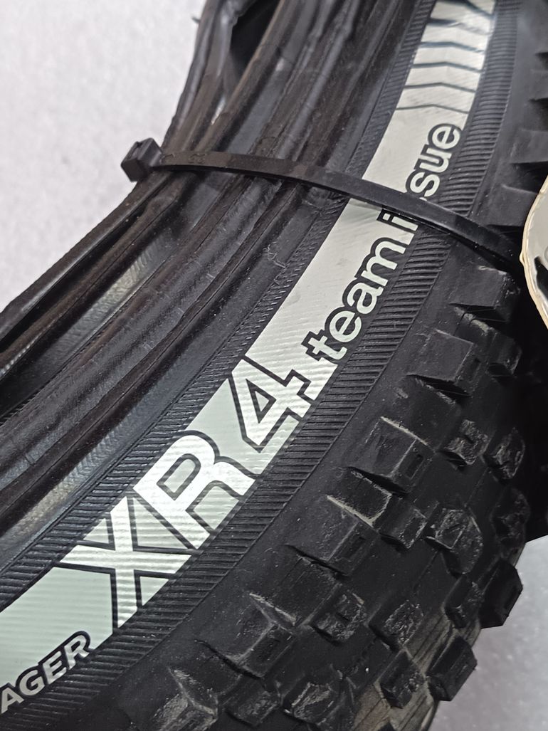 Used Bontrager XR4 Team Issue bike — image 3 of 3