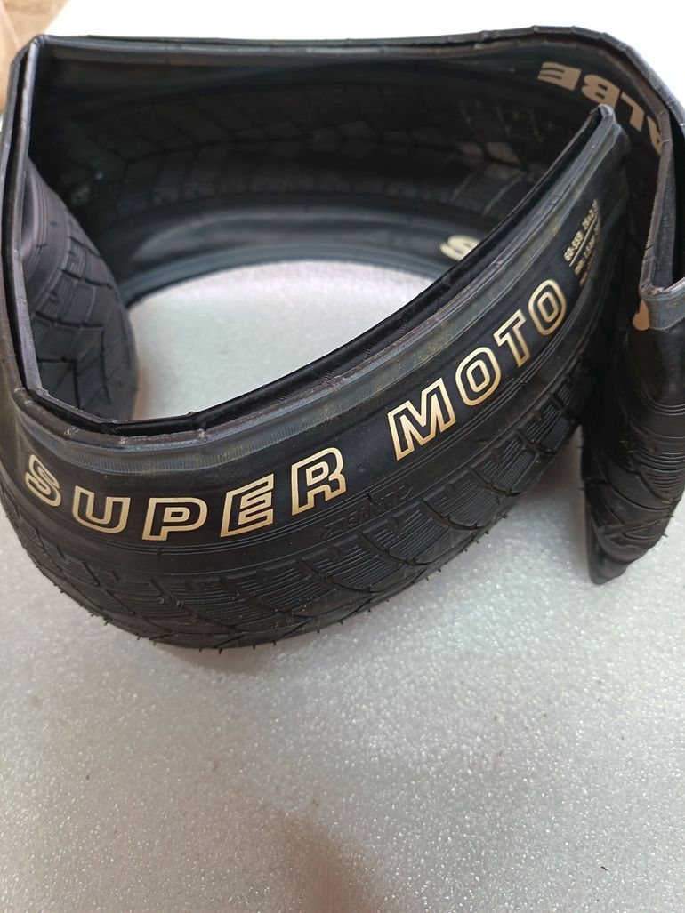Used Schwalbe Super Moto 26x2.35 bike — image 1 of 4