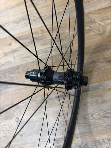 Used 2025 Aeolus Pro 37 TLR Disc Road Wheel bike — image 6 of 6