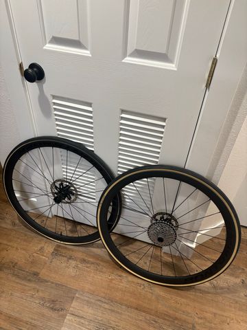 Used 2025 Aeolus Pro 37 TLR Disc Road Wheel bike — image 3 of 6