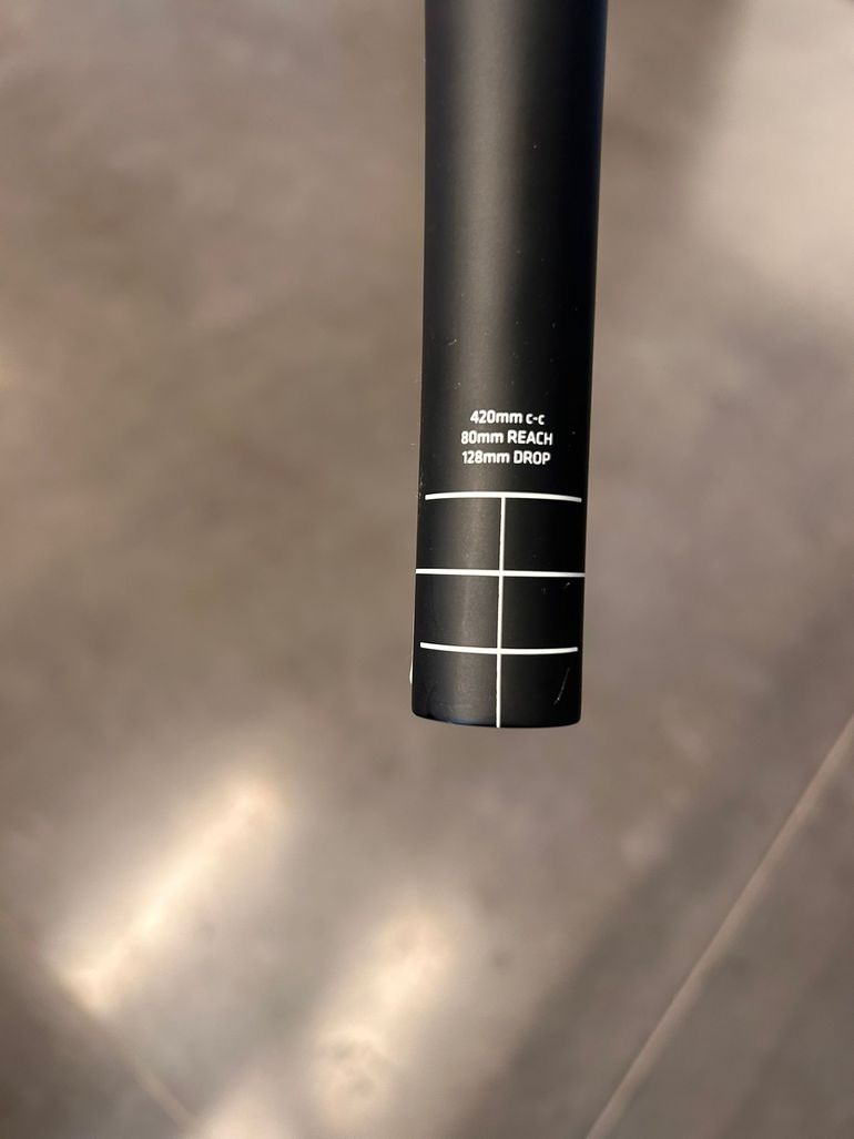Used Cervelo AB08 S5 Handlebar 420mm bike — image 3 of 3