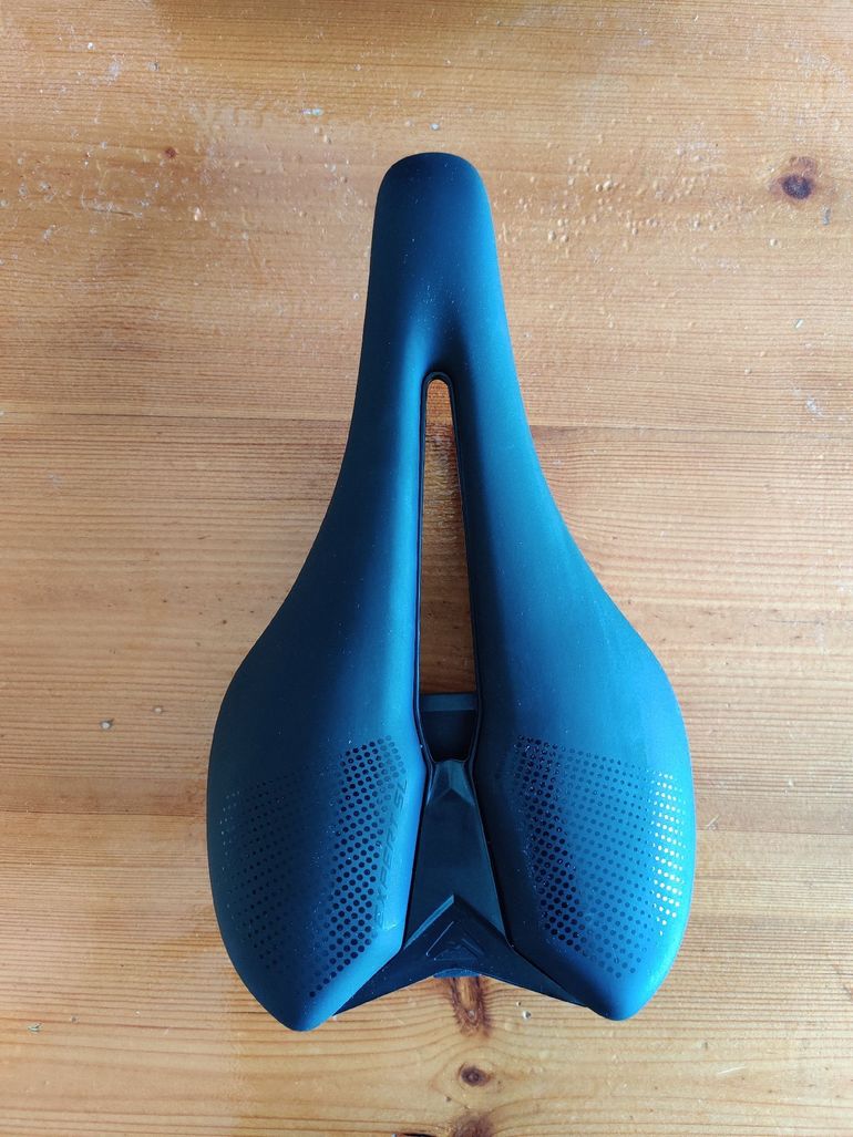 Used 2025 Expert SL Saddle bike — image 1 of 3