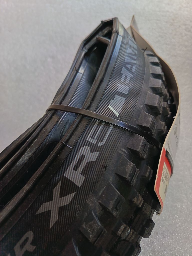 Used Bontrager SR5 Team Issue TLR bike — image 2 of 3