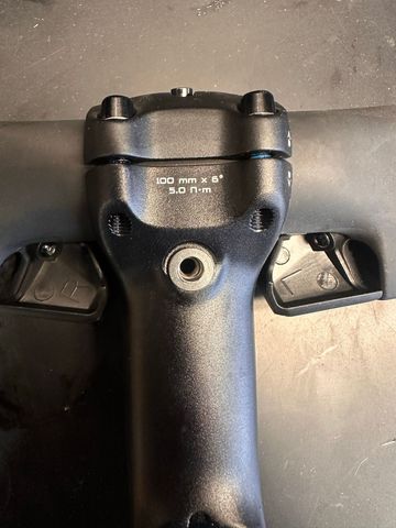 Used Specialized Roval Rapid Stem bike — image 5 of 10