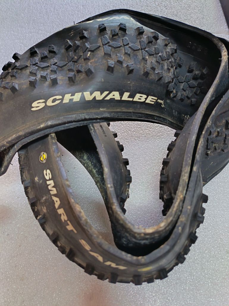 Used Schwalbe Smart Sam Tire bike — image 3 of 4