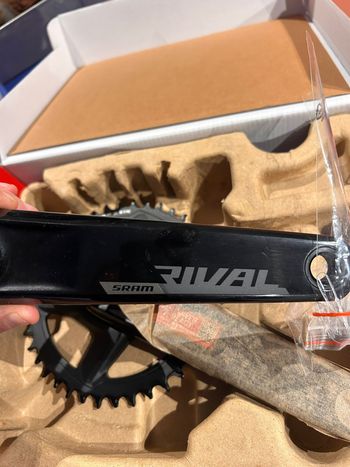 Used Sram Rival 1 AXS 40T Crankset 175mm bike — image 3 of 3
