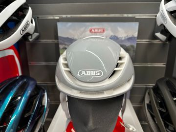 Used 2026 GameChanger Helmet bike — image 2 of 5