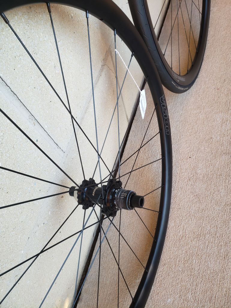 Used Vision Team 30 DB Wheelset bike — image 2 of 4