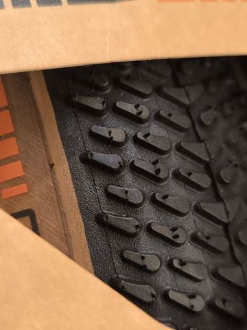 Used Schwalbe G-ONE R bike — image 4 of 5