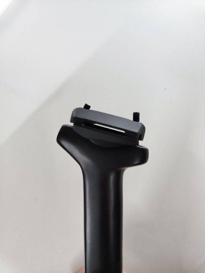 Brugt 2025 Fourstroke Seatpost Saddles & Seatposts