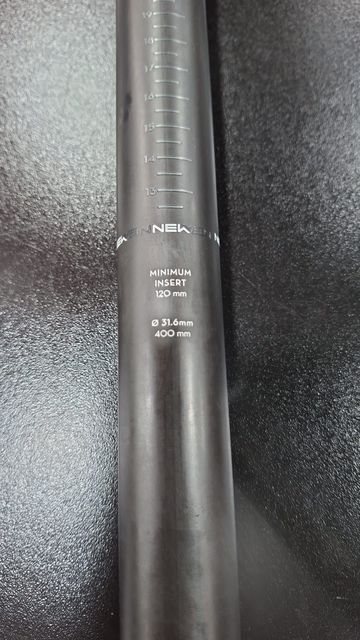 Used Newmen Carbon Espigao de Selim 31.6x400mm 2026 bike — image 9 of 13