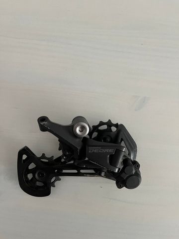 Shimano Deore Drivetrain & Pedals usato