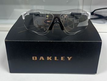 Oakley, Sutro Ezvero Fotocromáticas