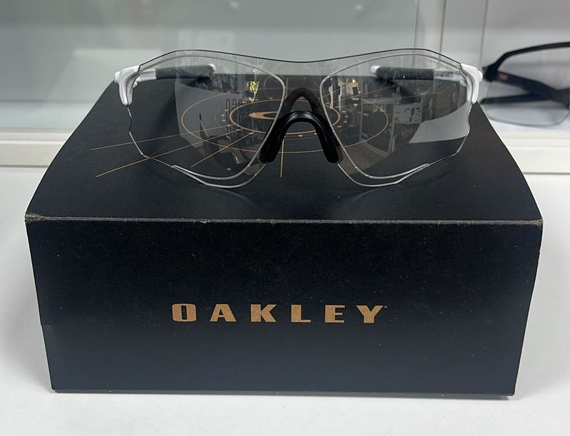 Tweedehands Oakley Sutro Ezvero Fotocromáticas Cycling Accessories