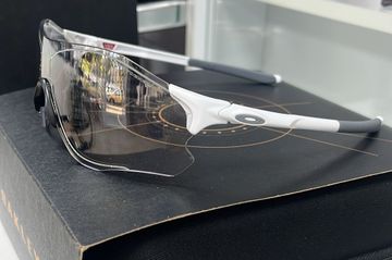 Gebrauchtes Oakley Sutro Ezvero Fotocromáticas bike — Bild 2 von 2