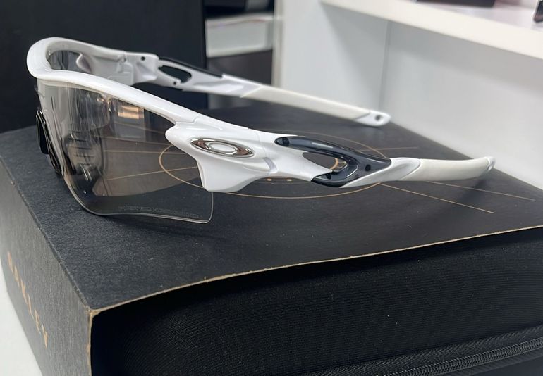 Used Oakley Radarlock Path Photochromatic Glasses bike — image 2 of 2