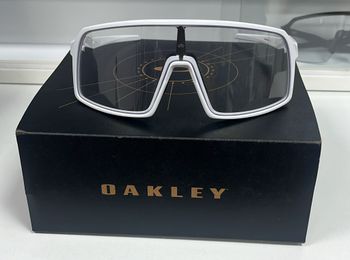Oakley, Sutro Fotocromáticas