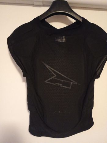 Axa, Axo Rhino vest