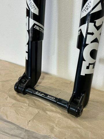 Fox 32 Factory Kashima Fork bike usato — immagine 7 di 8