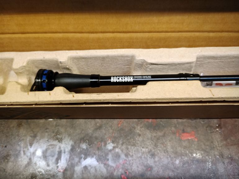Used Rock Shox sid ultimate 35 race day 2025 bike — image 4 of 4