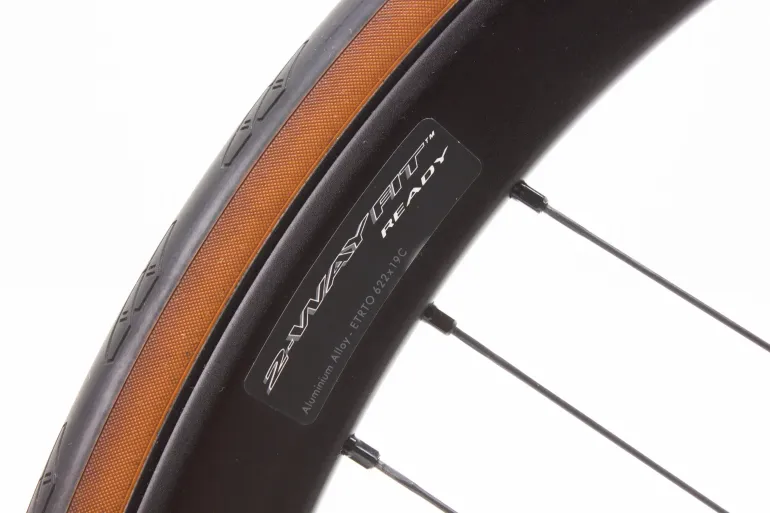 Used Campagnolo Campagnolo Scirocco disc with Comturo Duo 25C bike — image 6 of 12