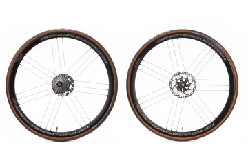 Used Campagnolo Scirocco disc with Comturo Duo 25C Wheels